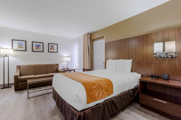 Comfort Suites At Sabino Canyon image 25