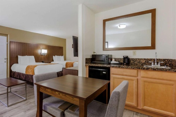 Comfort Suites At Sabino Canyon image 26
