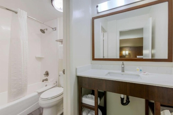 Comfort Suites At Sabino Canyon image 28