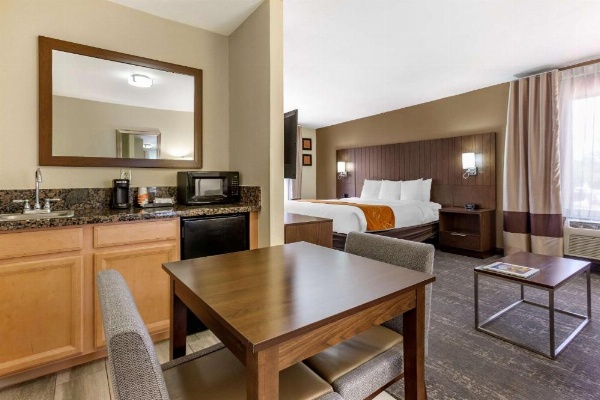 Comfort Suites At Sabino Canyon image 29
