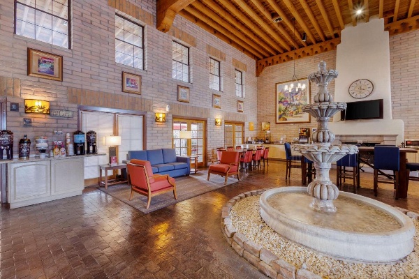 Comfort Suites At Sabino Canyon image 7
